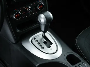 Nissan  9