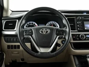 Toyota  17
