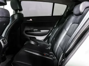 Kia  11