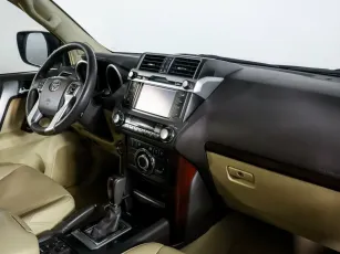 Toyota  8
