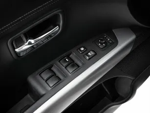 Mitsubishi  10