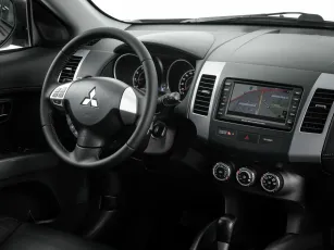 Mitsubishi  7
