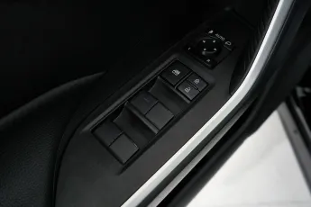 Toyota  13