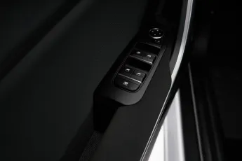 Kia  11