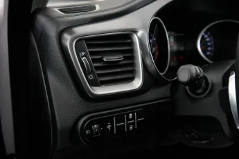 Kia  12