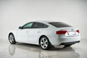 Audi  5