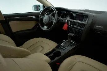 Audi  8
