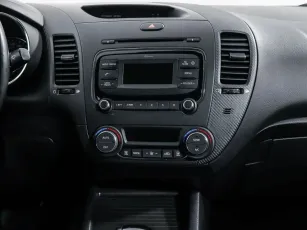 Kia  10
