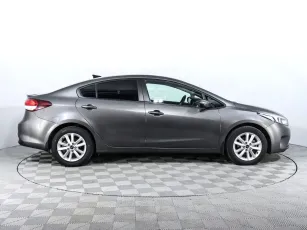 Kia  4