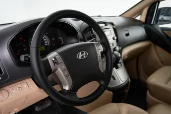 Hyundai  11