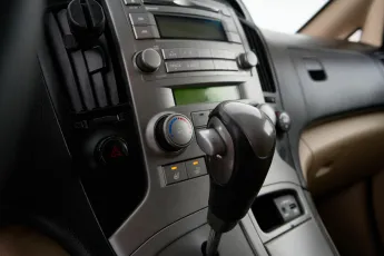 Hyundai  13