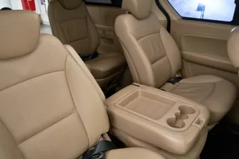 Hyundai  28