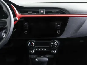 Kia  8