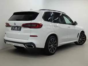 BMW  3