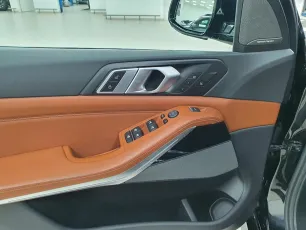 BMW  10