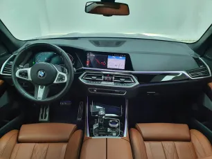 BMW  8