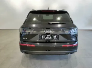Audi  5