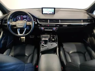 Audi  9