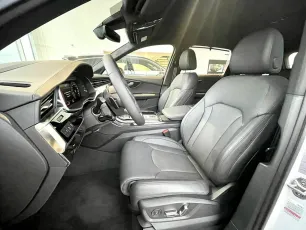 Audi  6