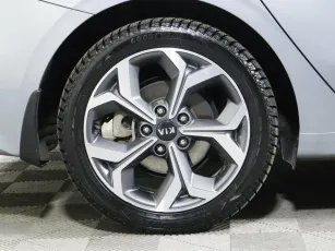 Kia  5