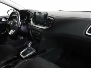 Kia  6