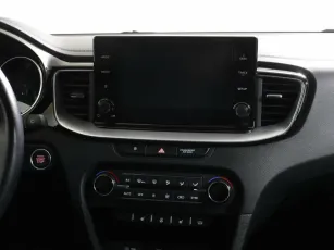 Kia  9