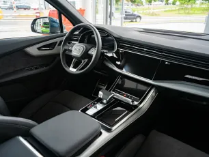 Audi  7