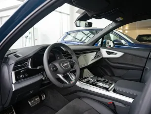 Audi  8