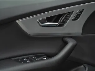 Audi  16