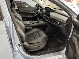 Changan  8