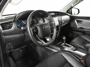 Toyota  9