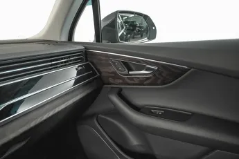 Audi  12
