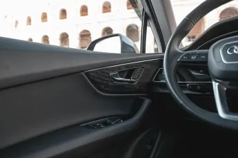 Audi  13