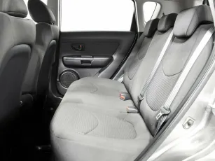Kia  10