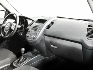 Kia  7