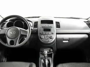 Kia  8