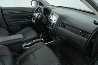 Mitsubishi  12