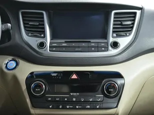 Hyundai  10