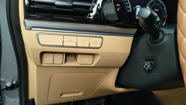 Kia  10