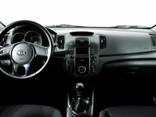 Kia  8