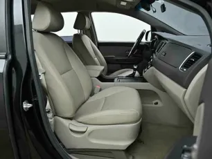 Kia  11
