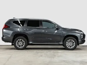 Mitsubishi  2