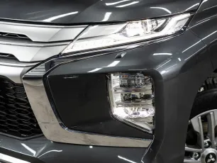 Mitsubishi  5