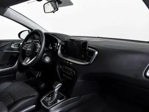 Kia  10