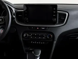 Kia  14