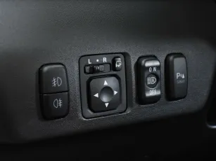 Mitsubishi  10