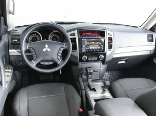 Mitsubishi  6