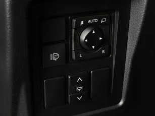 Toyota  12