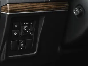 Toyota  16