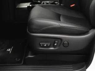 Toyota  17